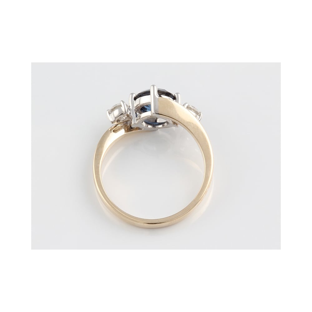 18ct Gold, 0.98ct Sapphire and 0.25ct Diamond Ring
