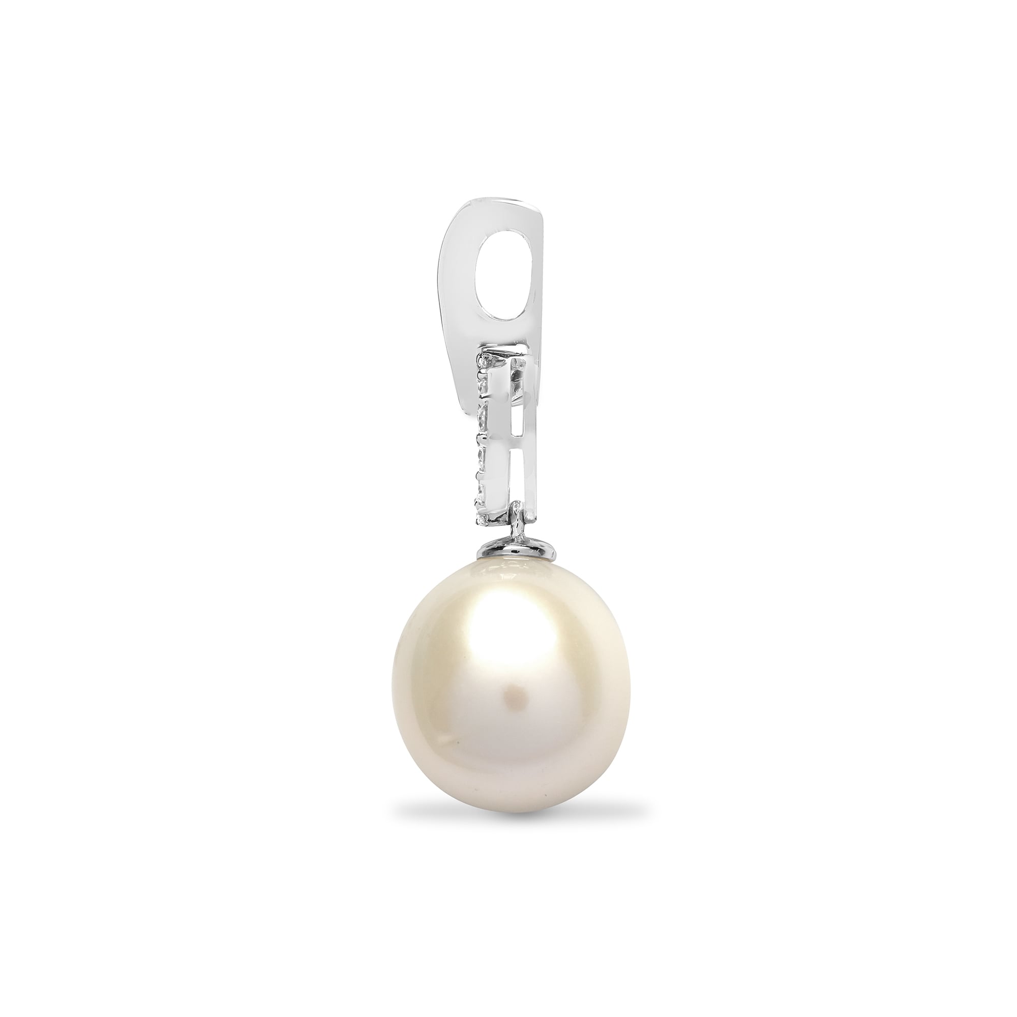 18ct White 21pt Diamond Pearl Drop Pendant