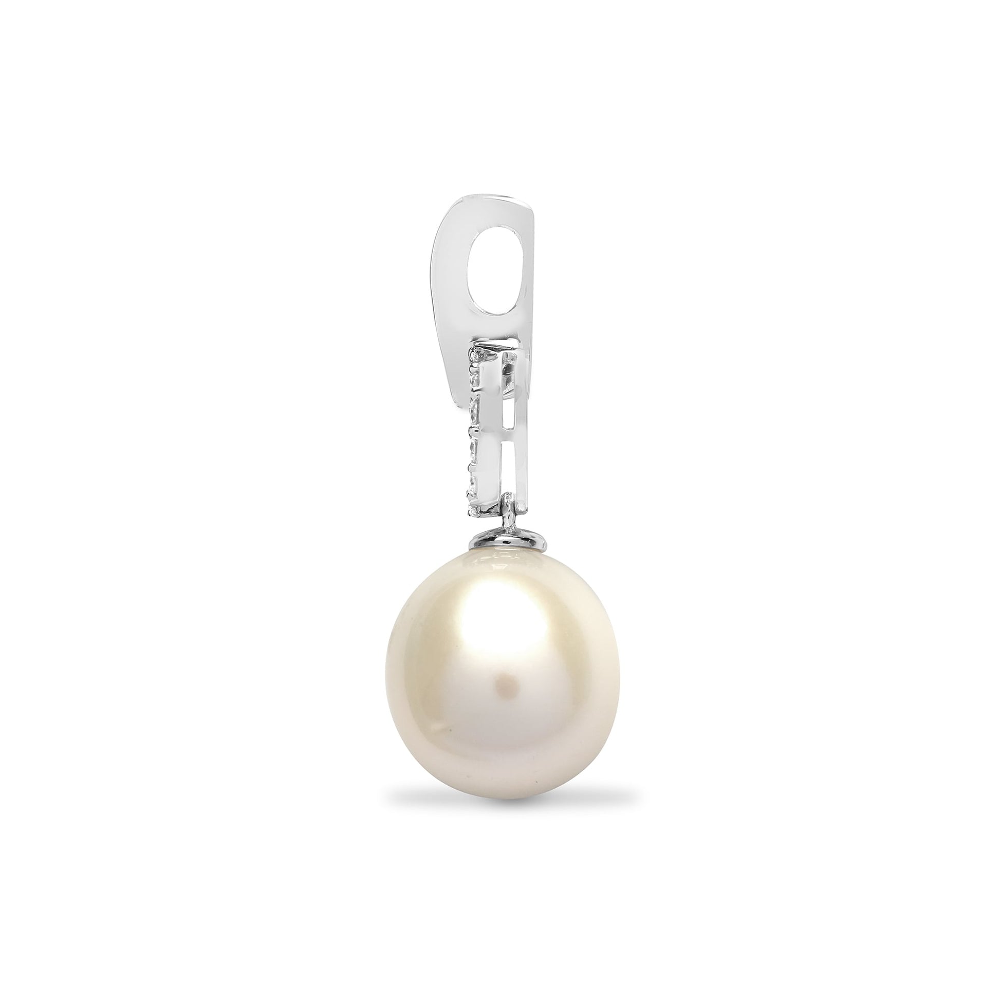 18ct White 21pt Diamond Pearl Drop Pendant