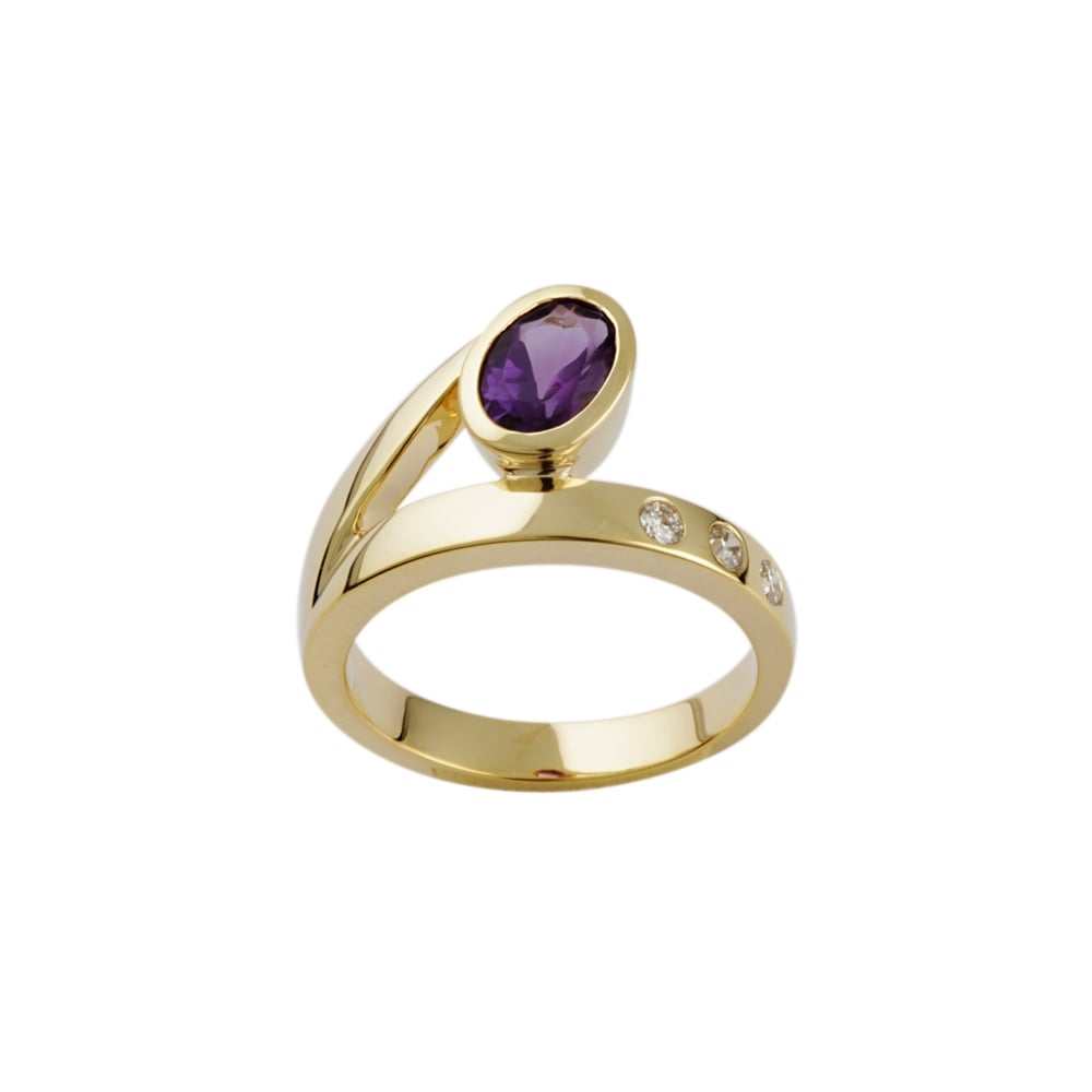 9ct yellow Gold Amethyst 0.69ct and 0.10ct Diamond Dress Ring