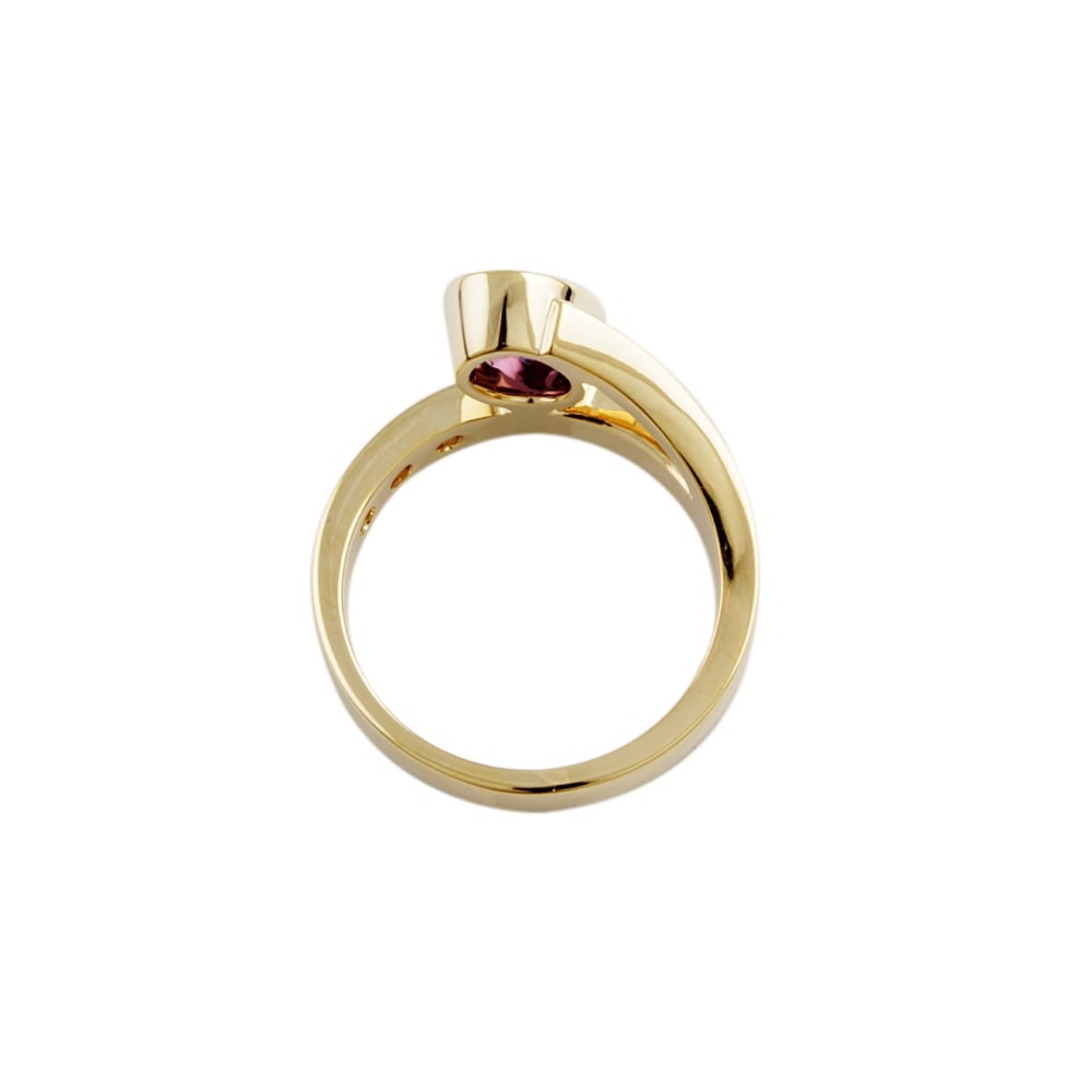 9ct yellow Gold Amethyst 0.69ct and 0.10ct Diamond Dress Ring