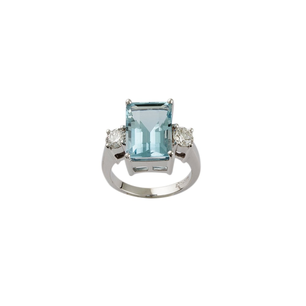 9ct White Gold Aquamarine 4.97ct and Diamond 0.58ct  Ring