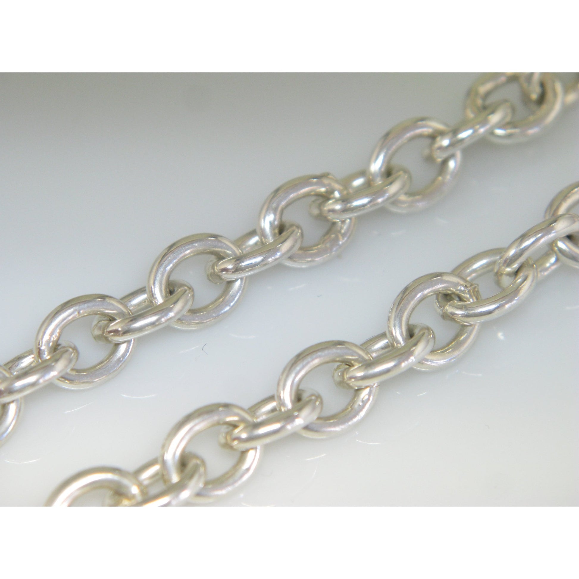 Silver Chain With T-Bar Fastening And Heart Detail 18 Inches In Length
