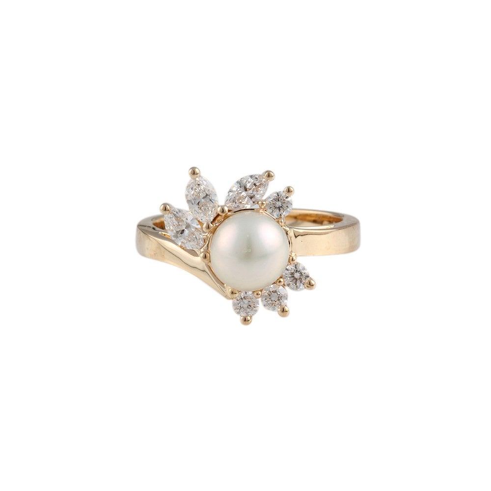 9ct Yellow Gold Diamond and Pearl Ring