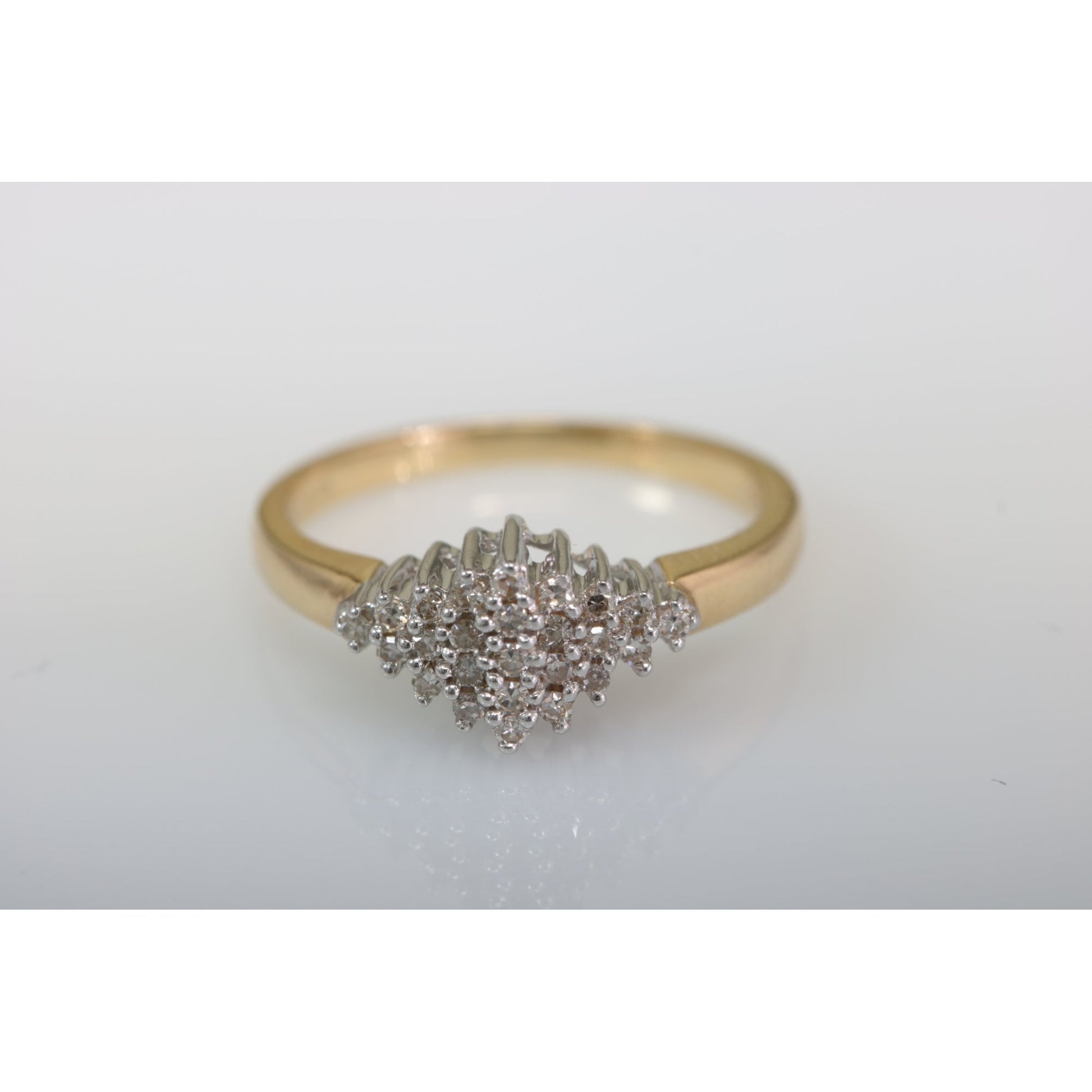 18ct Yellow And White Gold Diamond Ring 0.16ct