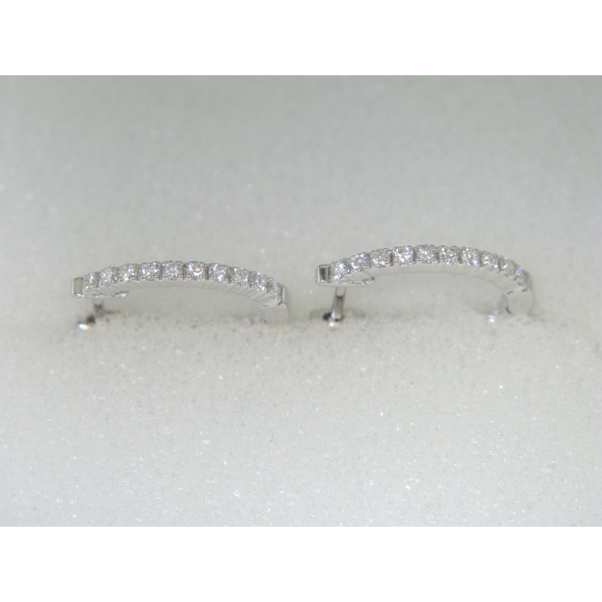 18ct White Gold Diamond Earrings