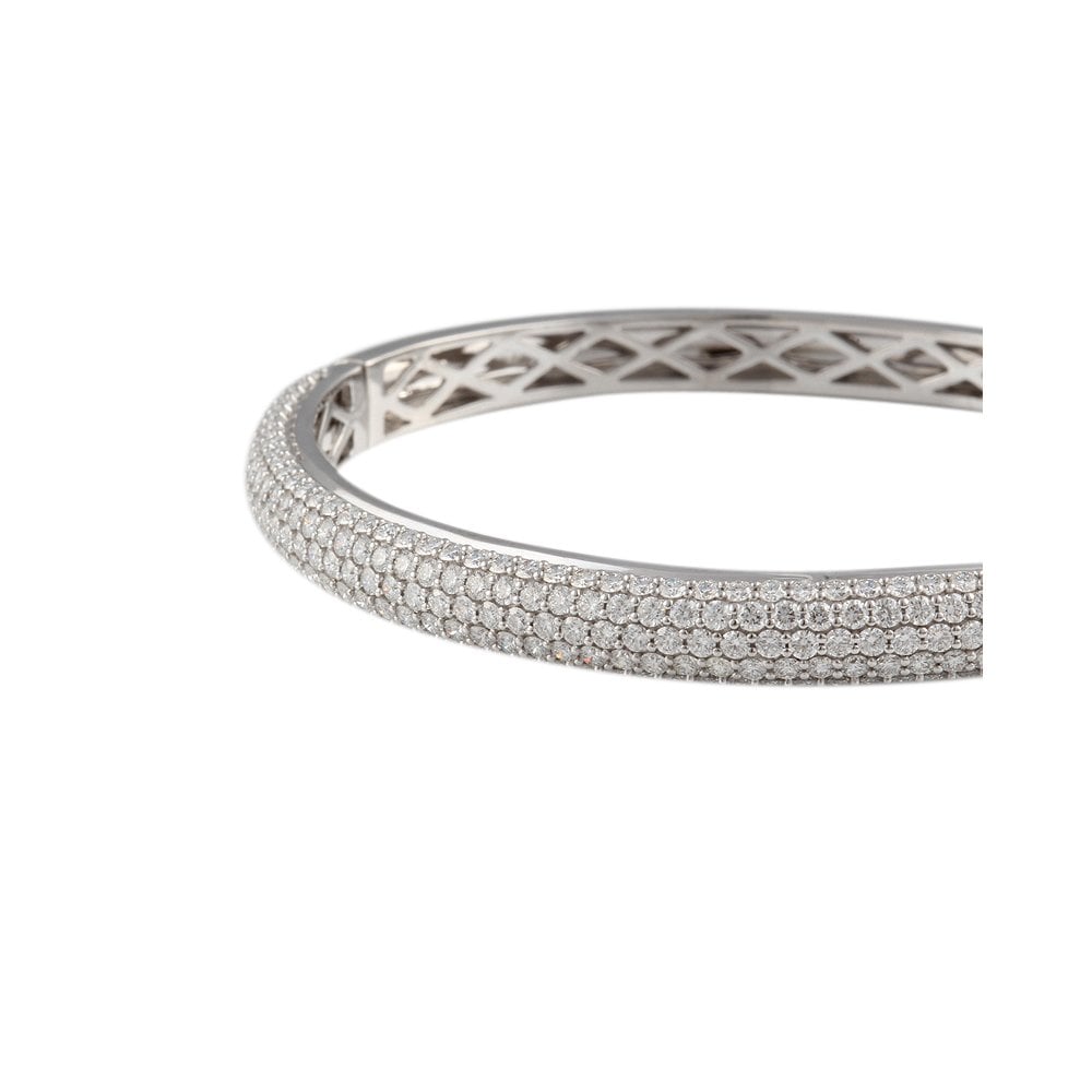 9ct White Gold Hinged Bombay Style Diamond Bangle 4.45ct