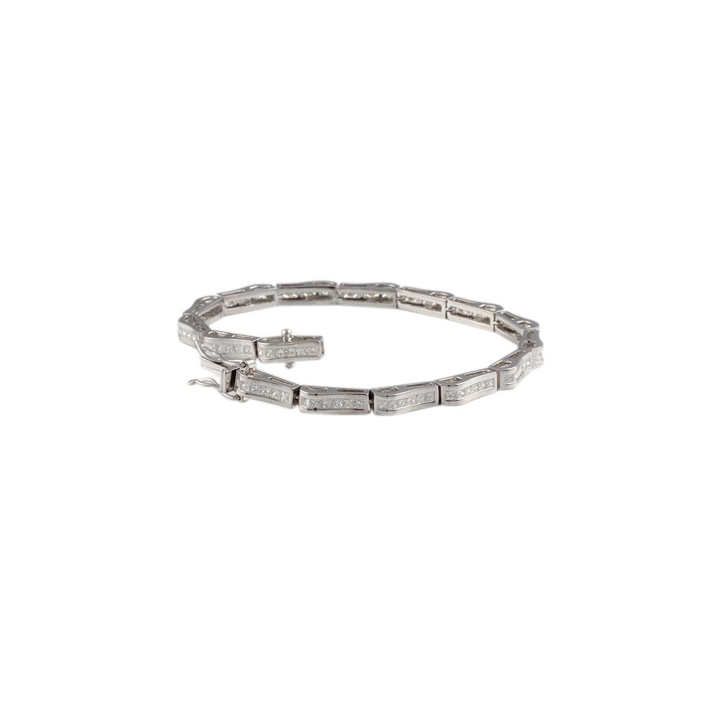 9ct White Gold Channel Set Curved Link Bracelet 3.26ct