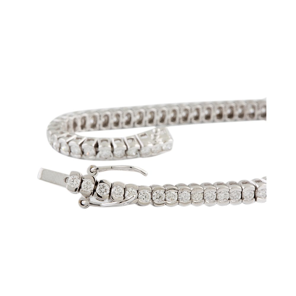 9ct White Gold Diamond Tennis Bracelet 2.30ct