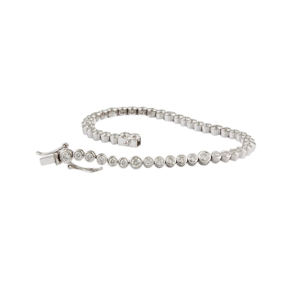 9ct White Gold Diamond Tennis Bracelet 2.76ct