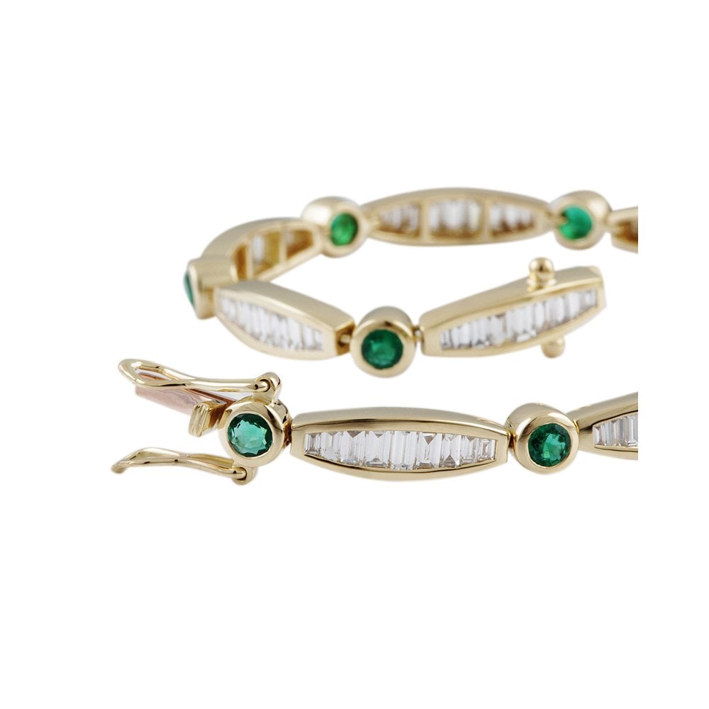 9ct Yellow Gold Emerald 1.44ct And Diamond 3.68ct Statement Bracelet