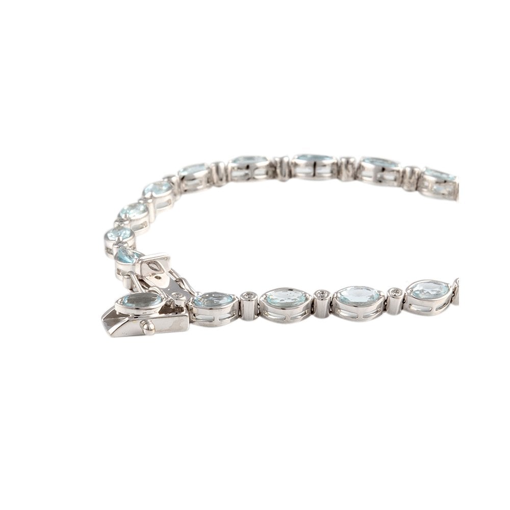 9ct White Gold Aquamarine 4.01ct And Diamond 0.22ct Line Bracelet