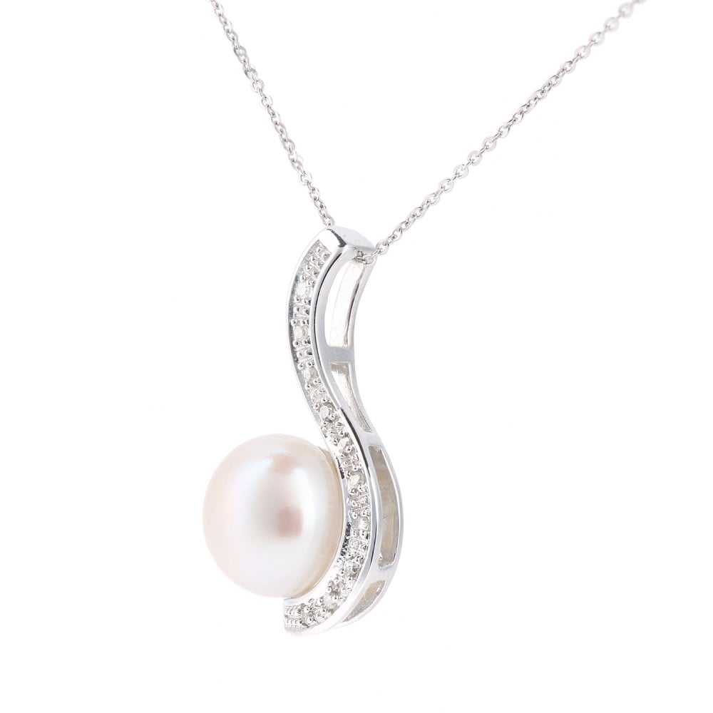 SPARKLD 9ct White Gold Cultured Pearl 0.05ct Diamond Pendant Necklace
