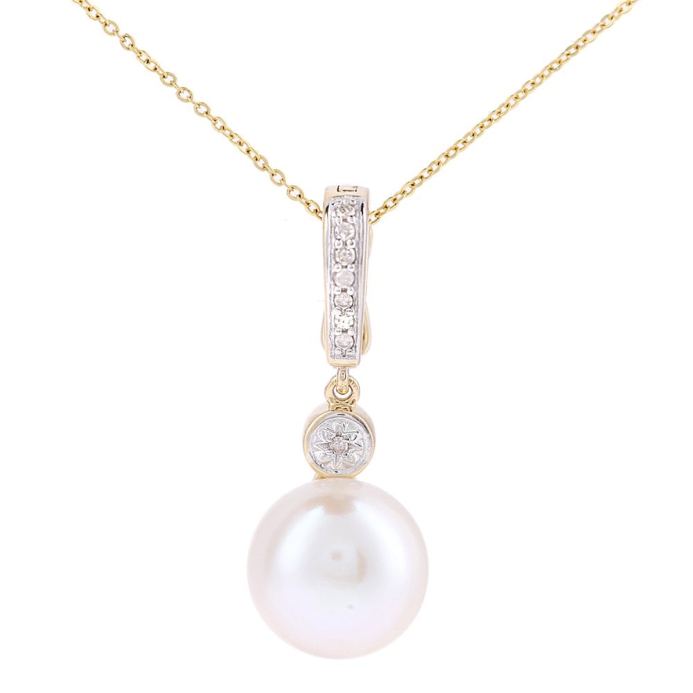 SPARKLD 9ct Yellow Gold Cultured Pearl 0.05ct Diamond Pendant Necklace