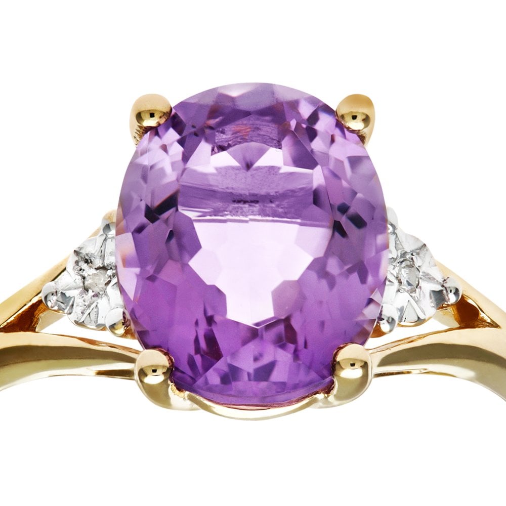SPARKLD 9ct Yellow Gold Round Brilliant Cut Oval Amethyst and 0.01ct Diamond Ring
