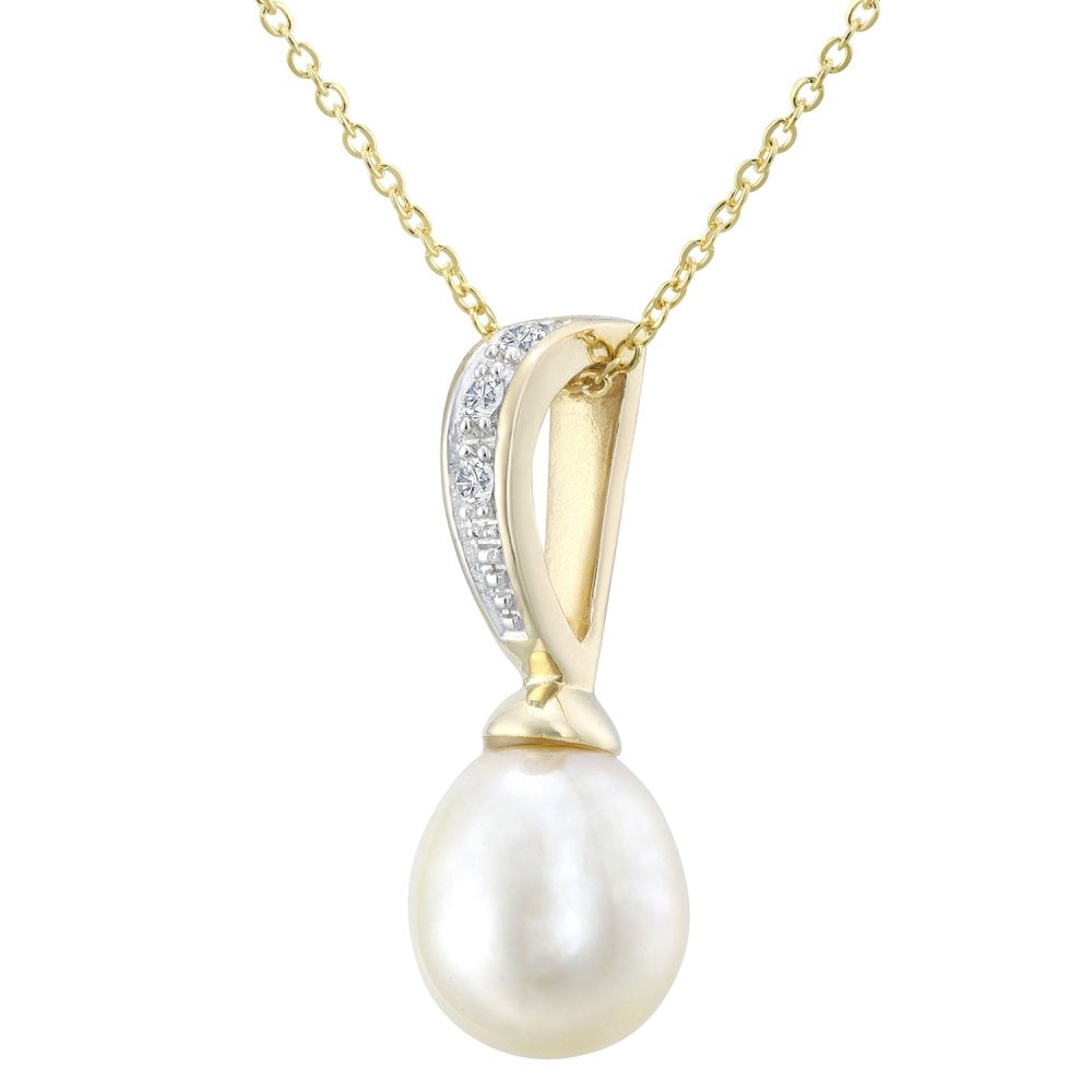 SPARKLD 9ct Yellow Gold Cultured Pearl and 0.03ct Diamond Pendant Necklace