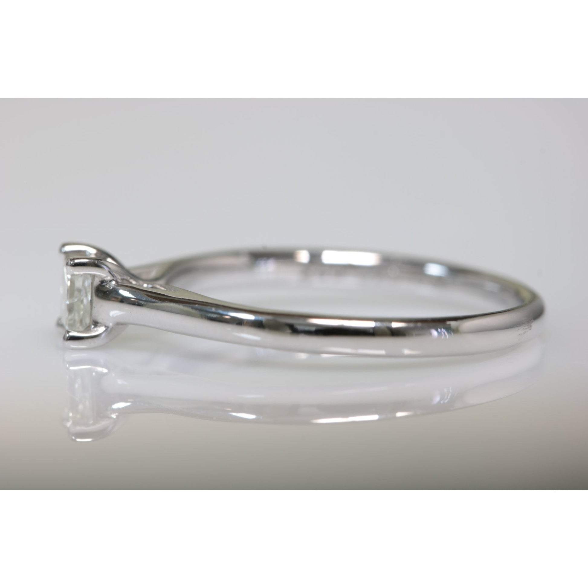 18ct White Gold Diamond Solitaire Ring 0.25ct