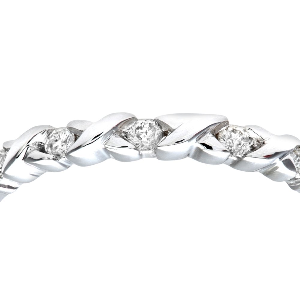SPARKLD 9ct White Gold 0.10ct Diamond Kiss Eternity Ring