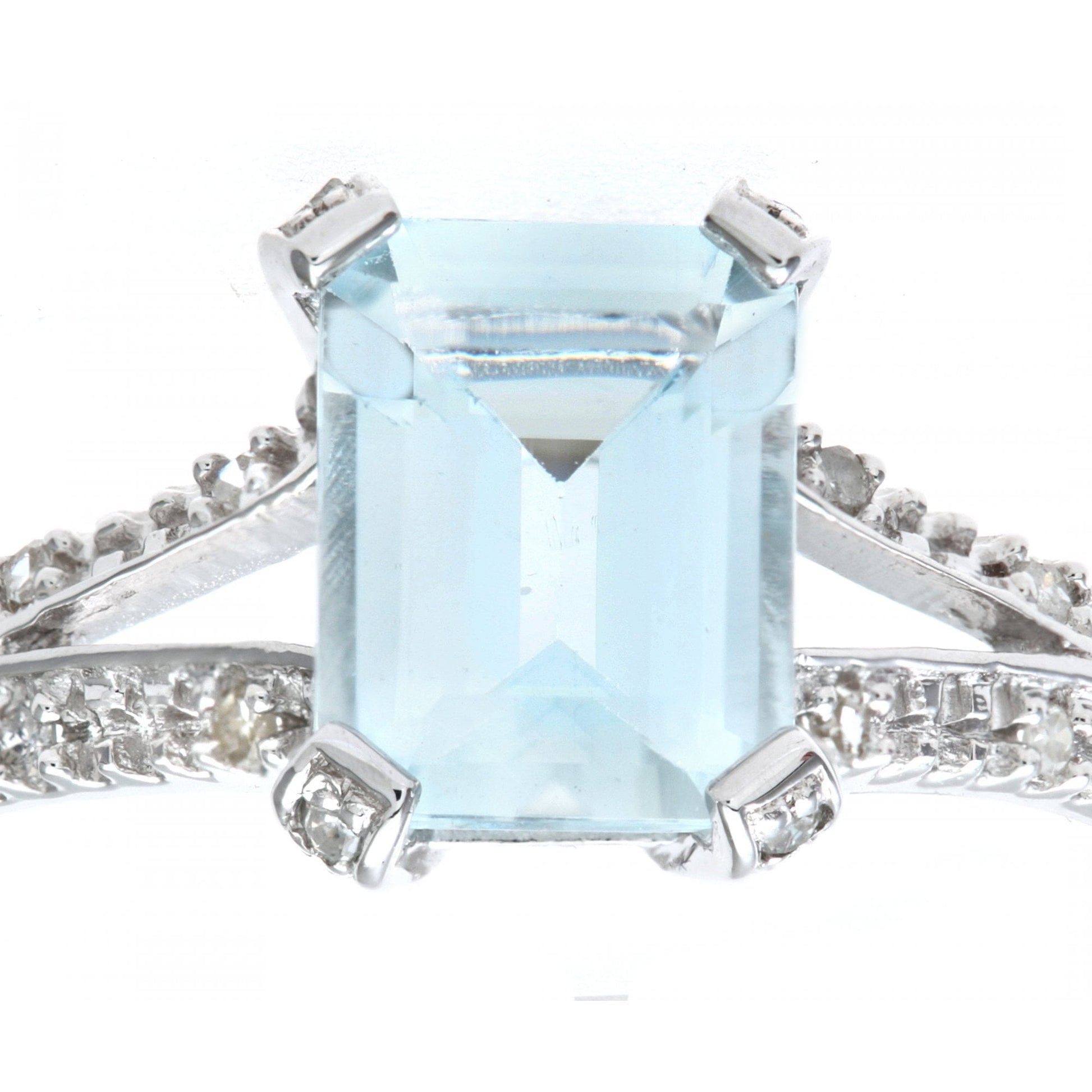 SPARKLD 14ct White Gold Emerald Cut Aquamarine Ring With Diamond Shoulders