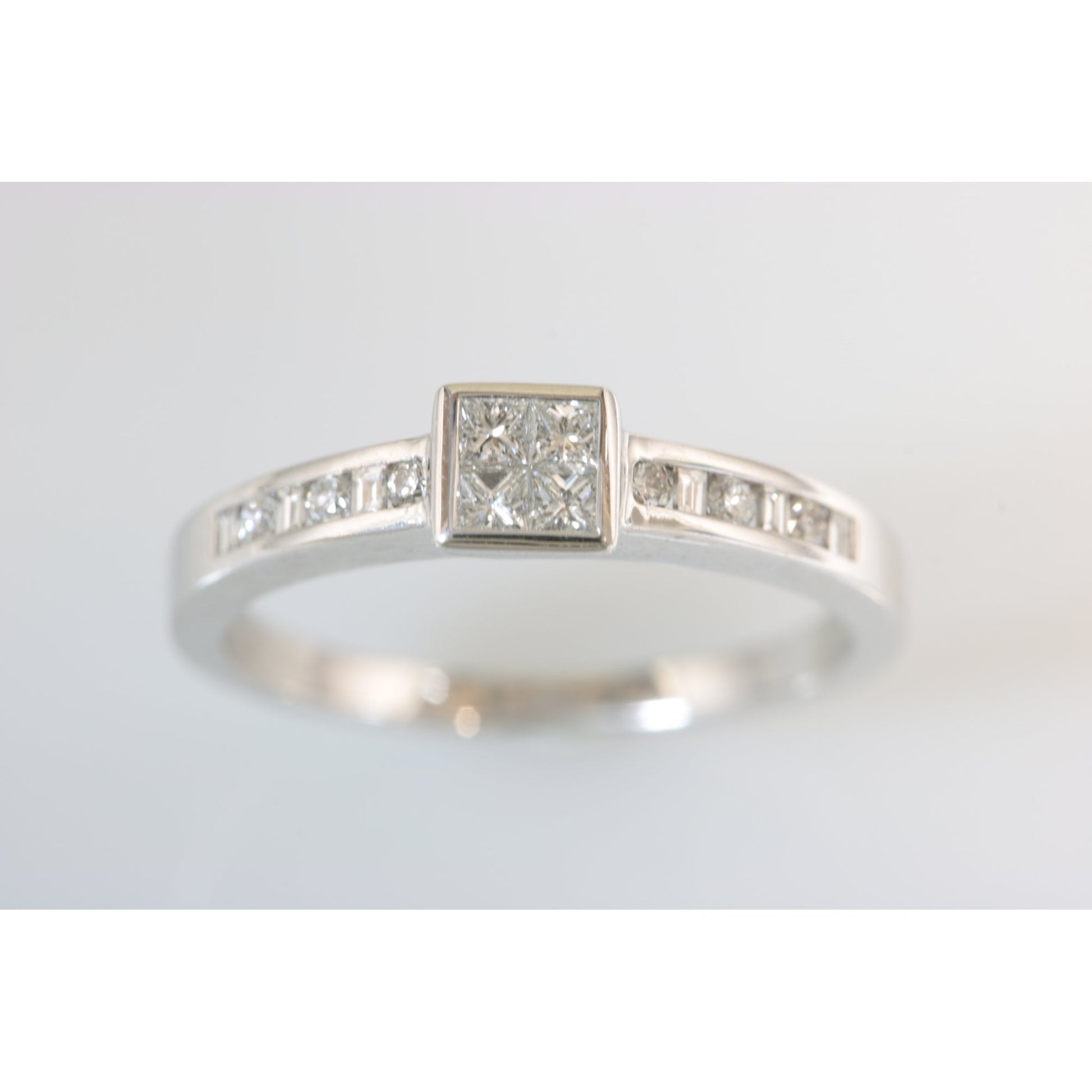 Bespoke 18ct White Gold Diamond Dress Ring 0.28ct