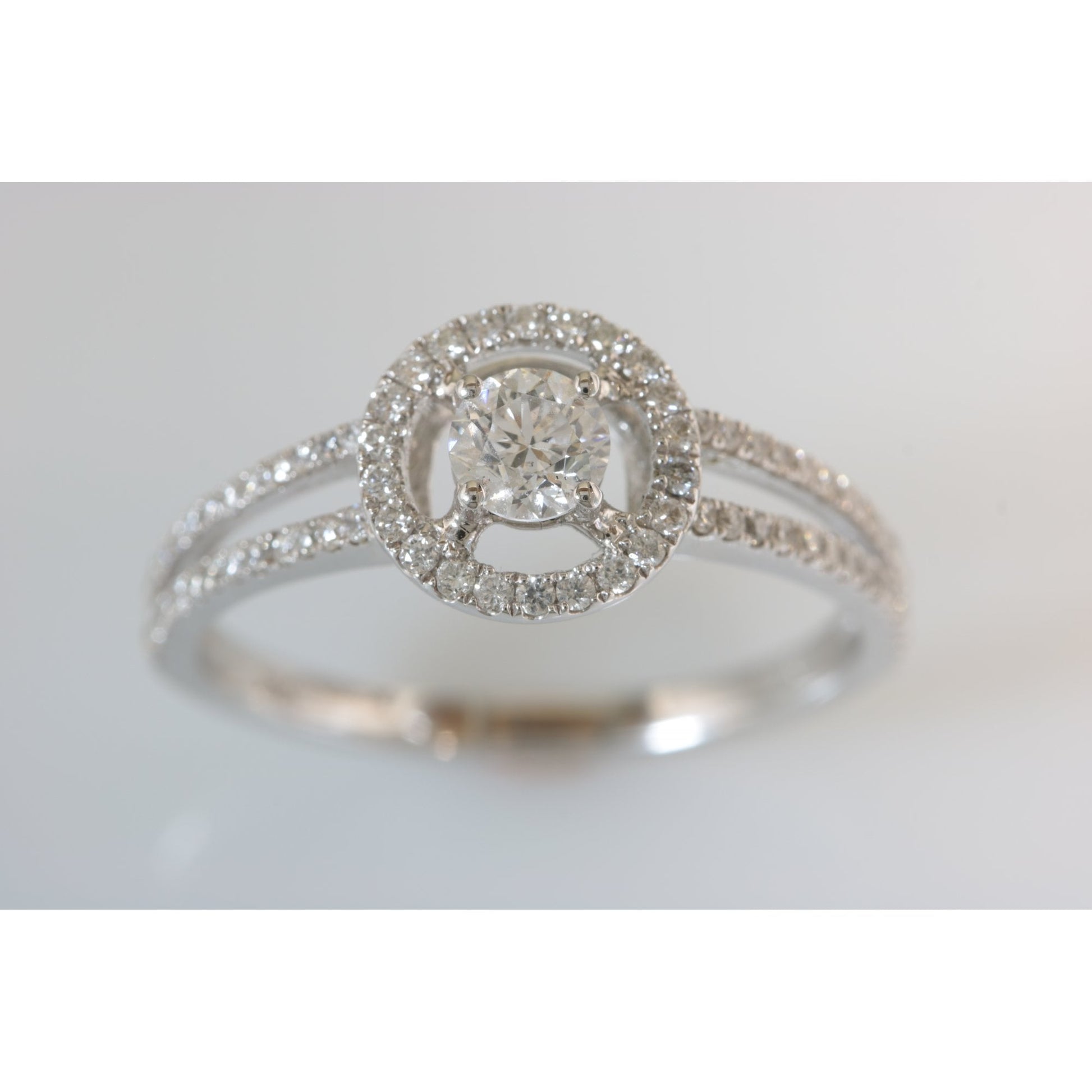 18ct White Gold Diamond Dress Ring 0.80ct