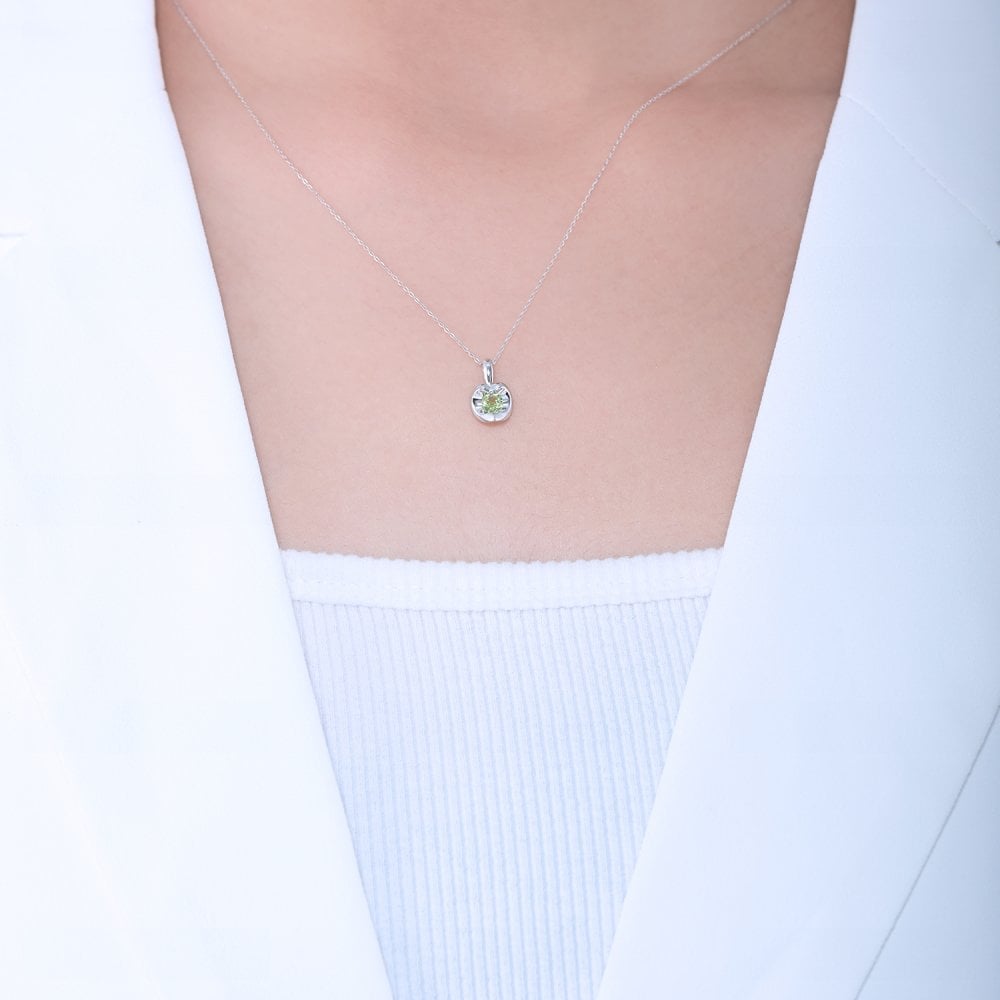 SPARKLD 9ct White Gold Peridot Heart Pendant Necklace