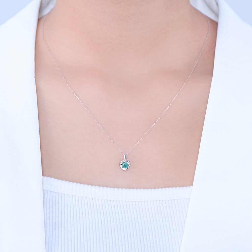 SPARKLD 9ct White Gold Emerald Heart Pendant Necklace