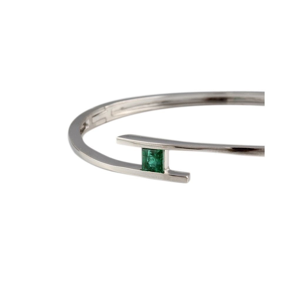 9ct White Gold Hinged Single Stone Emerald Bangle 0.49ct