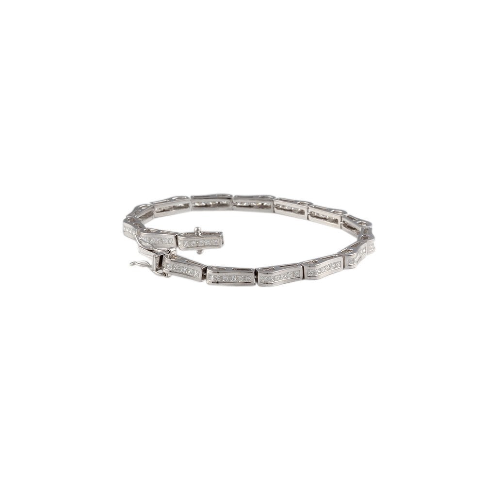 9ct White Gold Channel Set Curved Link Bracelet 3.26ct