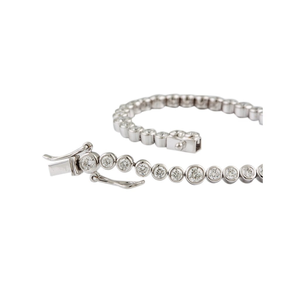 9ct White Gold Diamond Tennis Bracelet 2.76ct