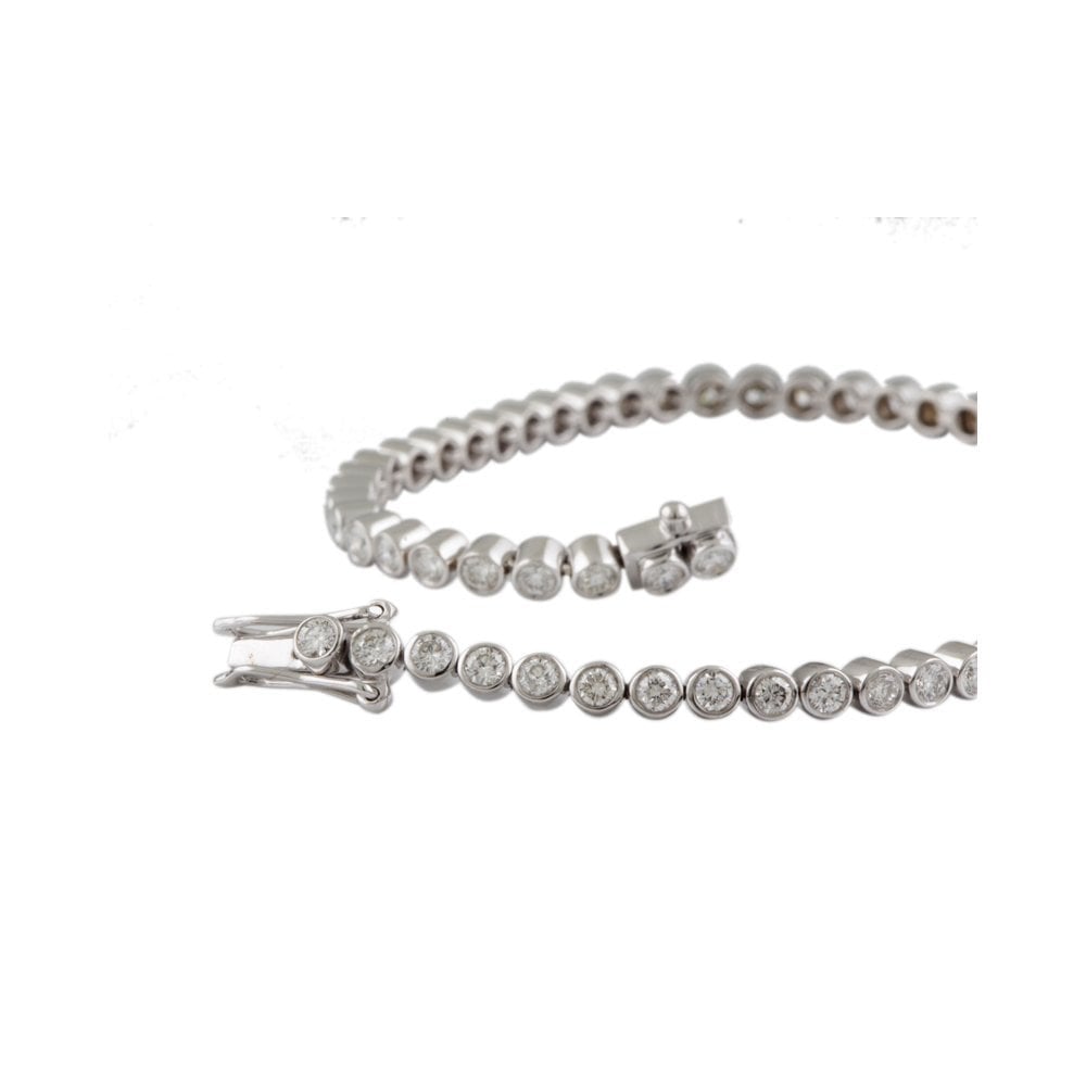9ct White Gold Diamond Tennis Bracelet 2.35ct