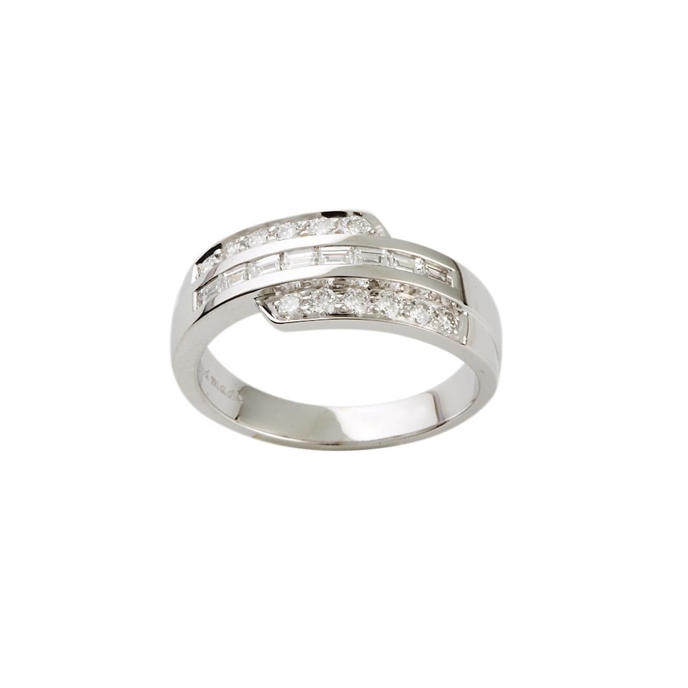 18CT WHITE GOLD DRESS RING WITH 0.67CT DIAMONDS