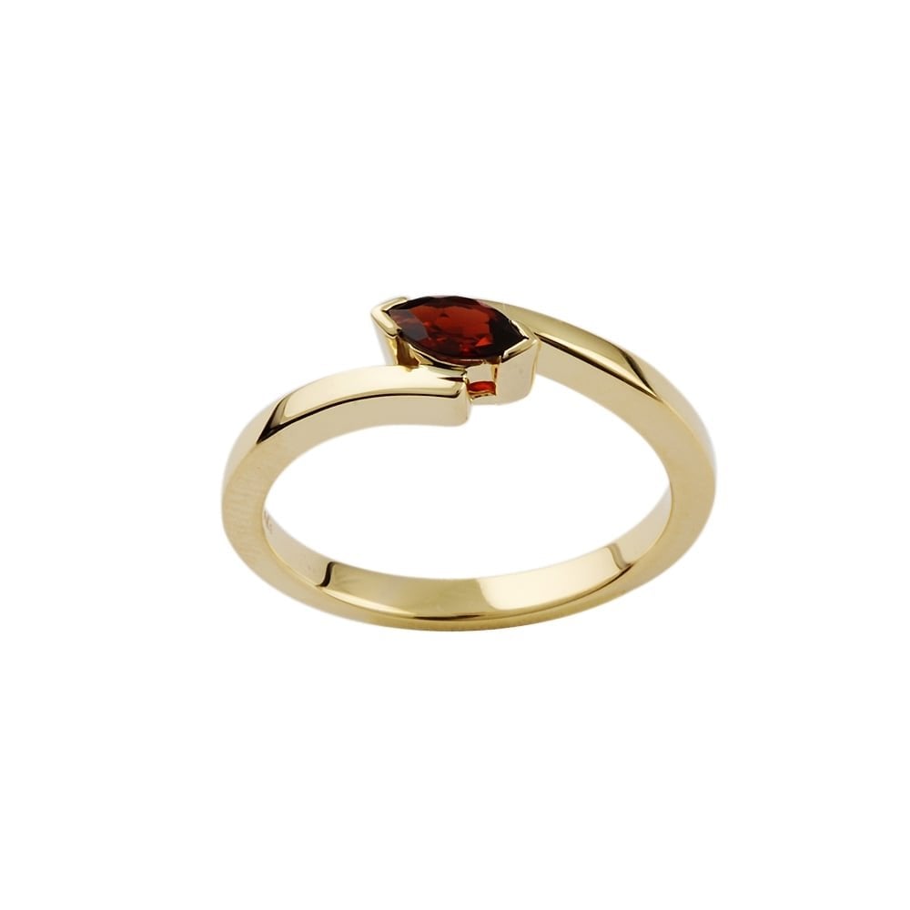 9ct Yellow Gold Garnet Single Stone Ring