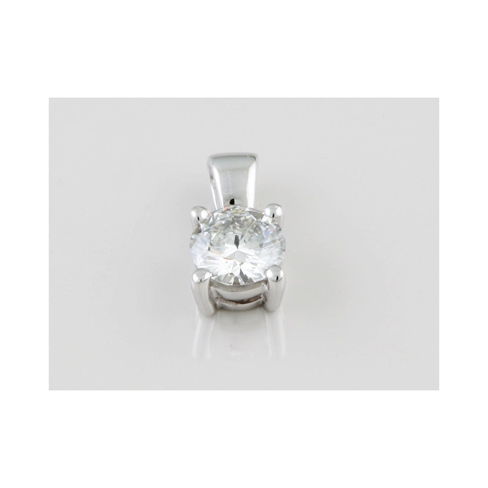 Platinum 4 claw diamond solitaire pendant