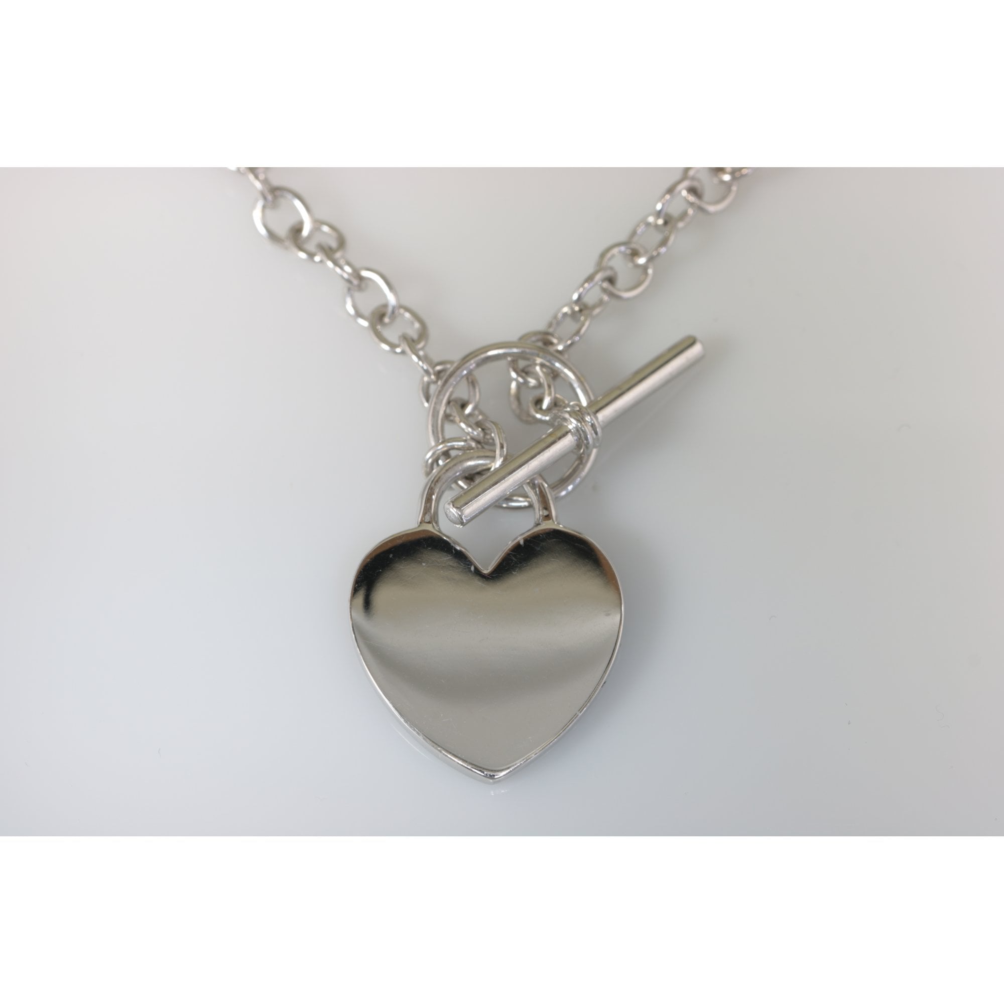 9ct White Gold Necklace with Heart Pendant and T bar Fastening