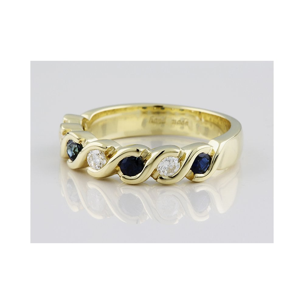 18ct yellow gold sapphire and diamond ring