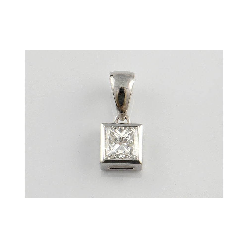 18ct White Gold Diamond Solitaire Pendant 0.51ct