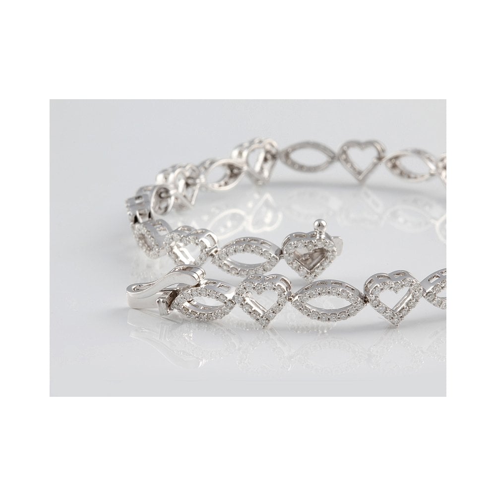 9ct white gold diamond set bracelet 1.89ct