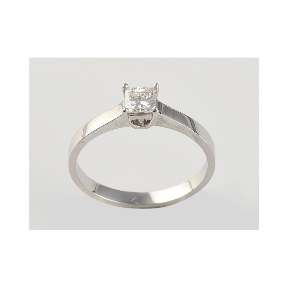 18ct White Gold Artisan Diamond Solitaire Ring