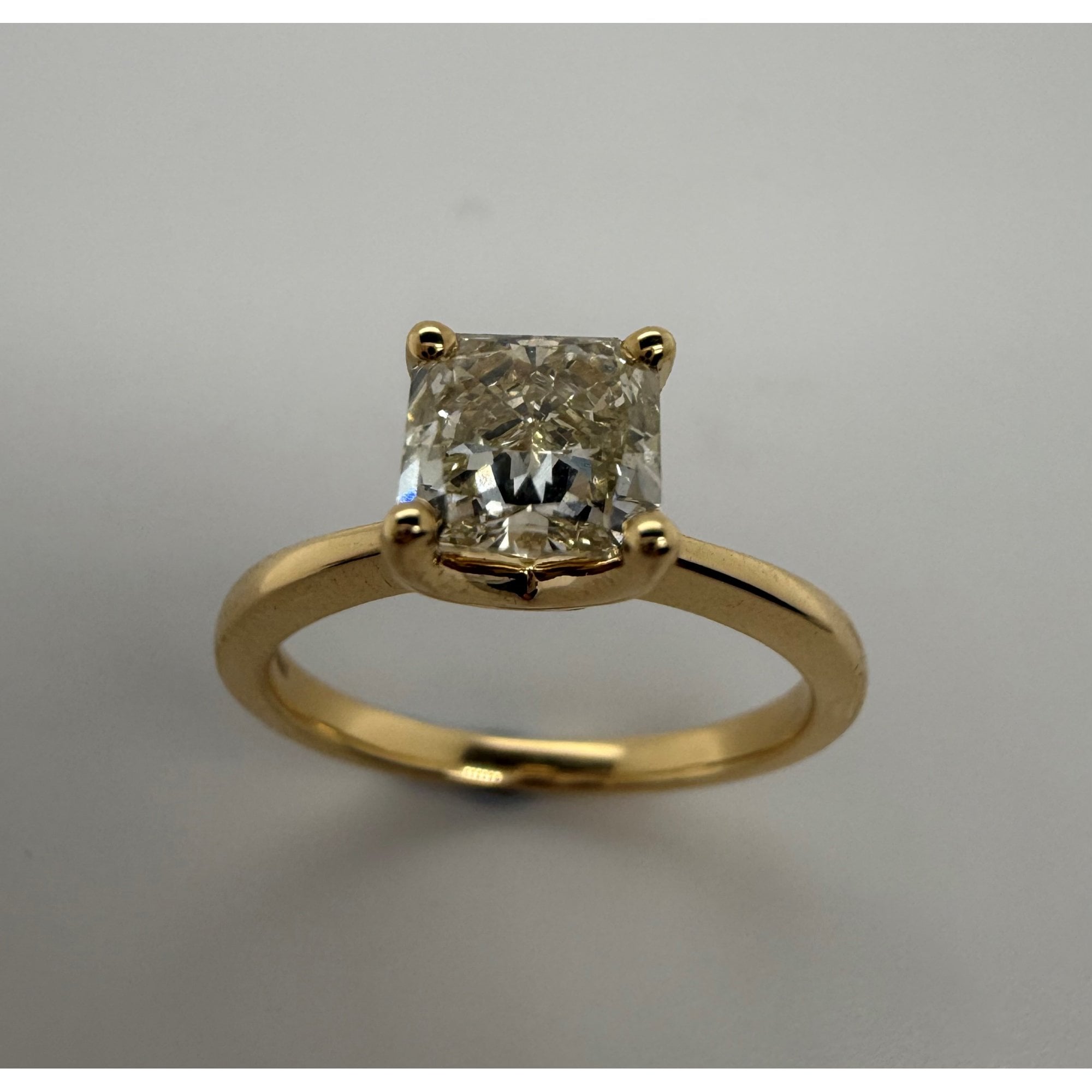 18ct Yellow Gold HRD Certificated Diamond Solitaire Ring 1.00ct