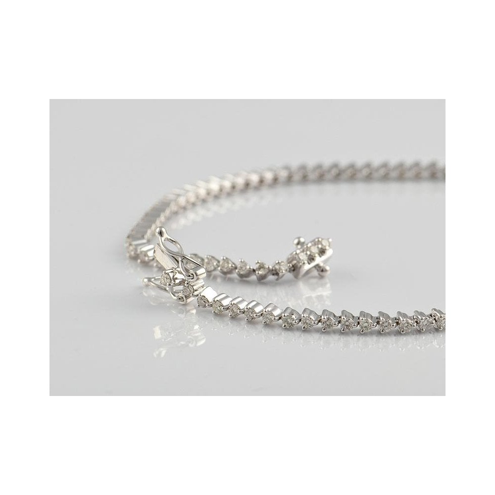 9ct White Gold Diamond Tennis Bracelet.1.36ct in total