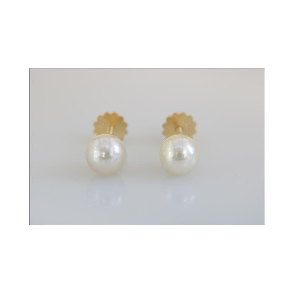 18ct Yellow gold pearl stud earrings with screw backs.