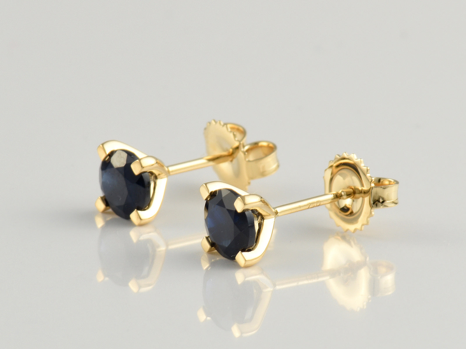 18ct Yellow Gold, Claw Set, Sapphire 2.25ct Solitaire Stud Earrings