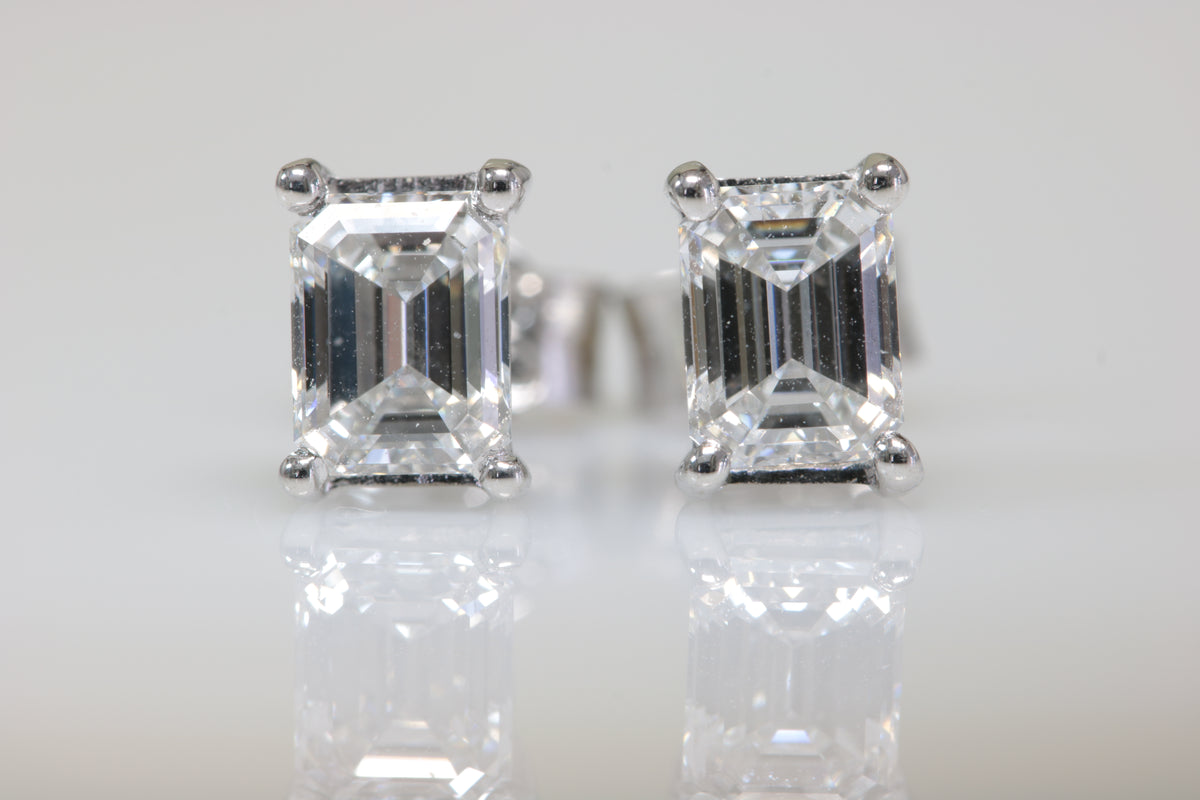 18ct White Gold, Claw Set, GIA Certificated Diamond 1.02ct Stud Earrings