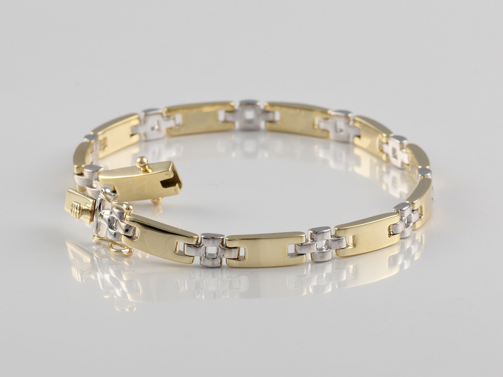9ct Yellow And White Gold Fancy Bracelet