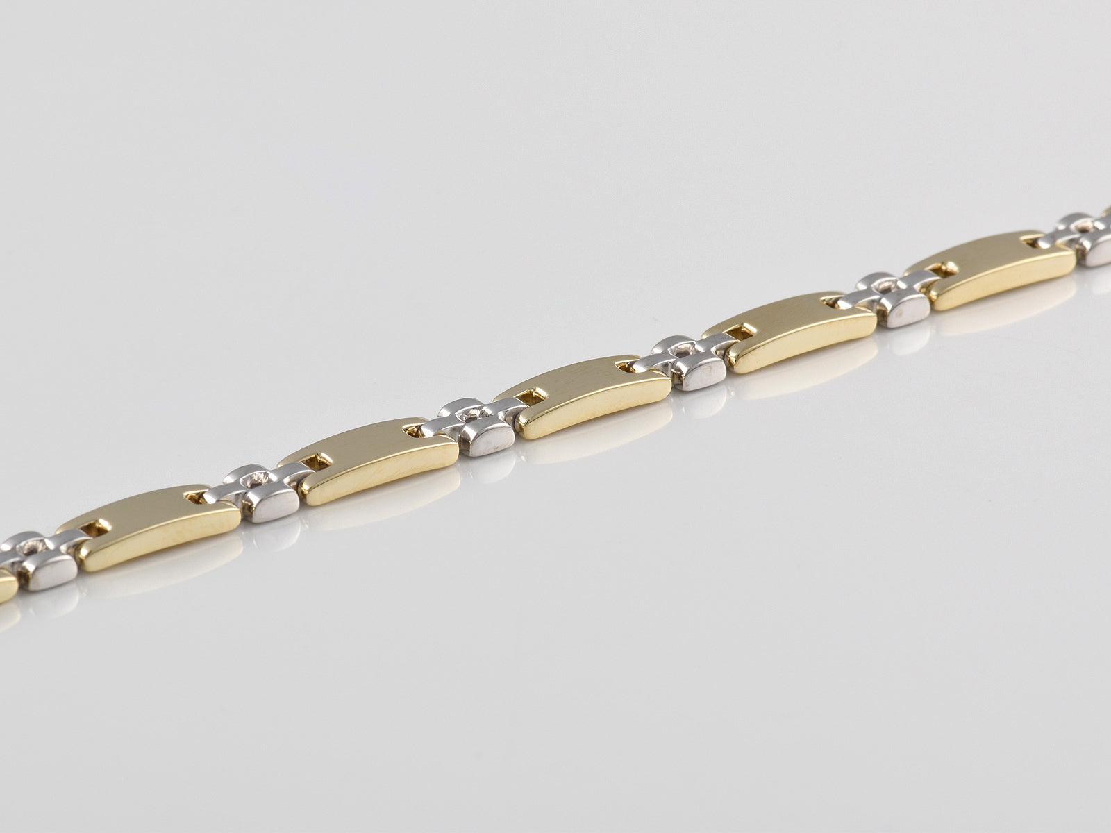 9ct Yellow And White Gold Fancy Bracelet
