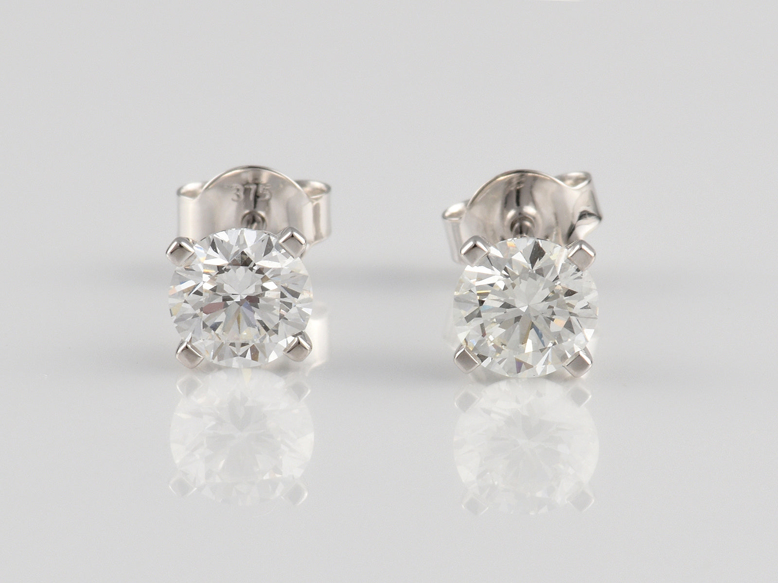 9ct White Gold Claw Set Laboratory Grown Diamond Stud Earrings