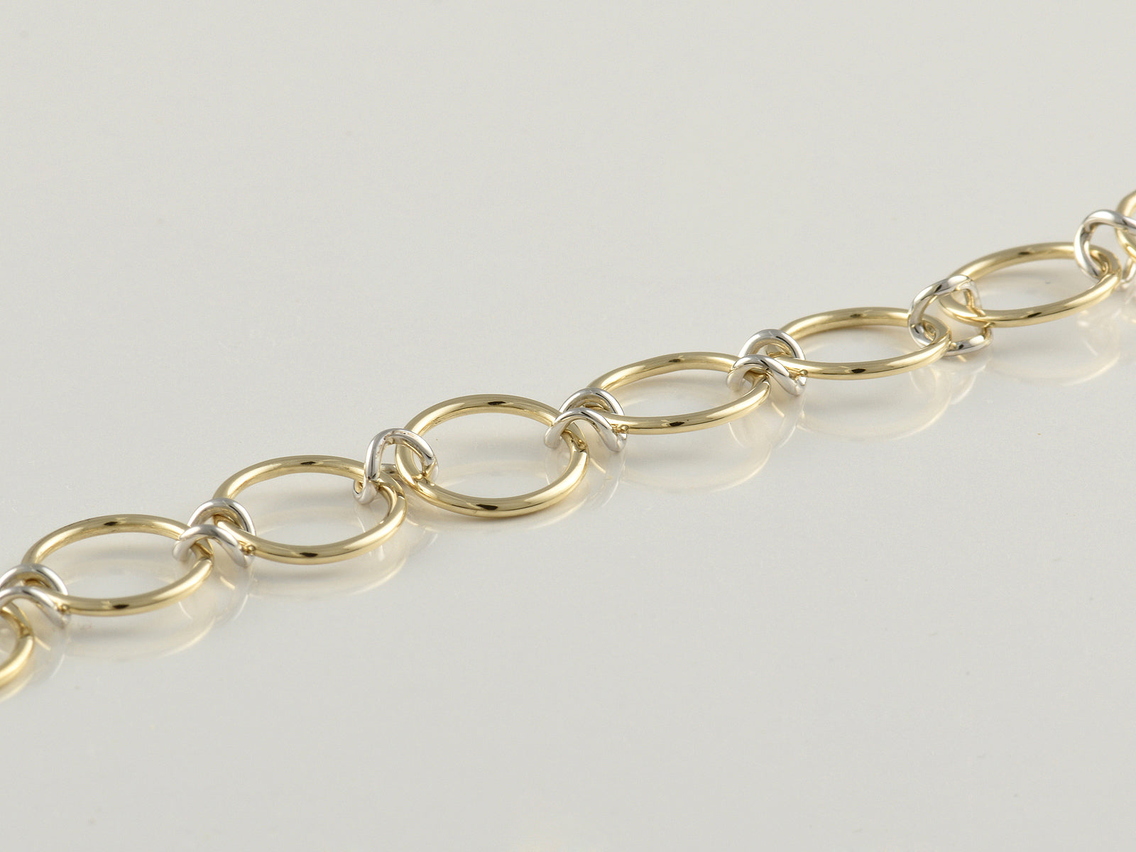 9ct Yellow And White Gold Fancy Bracelet