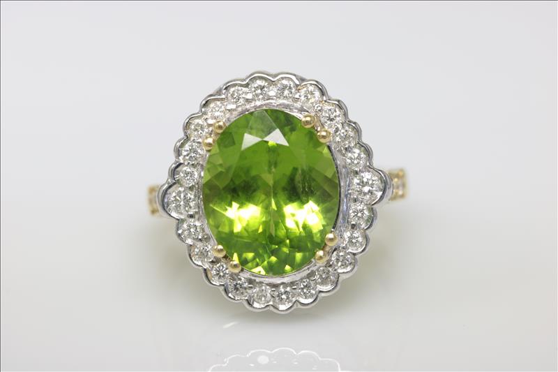 18ct Yellow Gold, White Gold  Claw Set, Peridot 5.01ct and Diamond 0.42ct Cluster Ring, with Diamond Set Shoulders